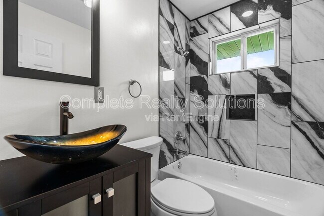 Building Photo - 10320 Durness Dr