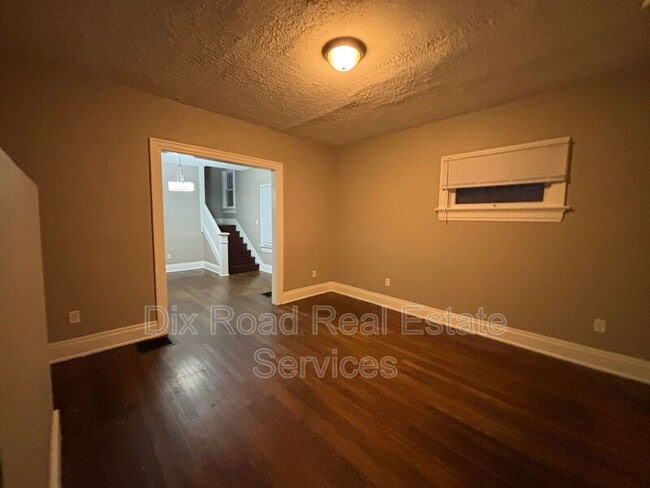 Foto del edificio - 1025 Richmond Ave