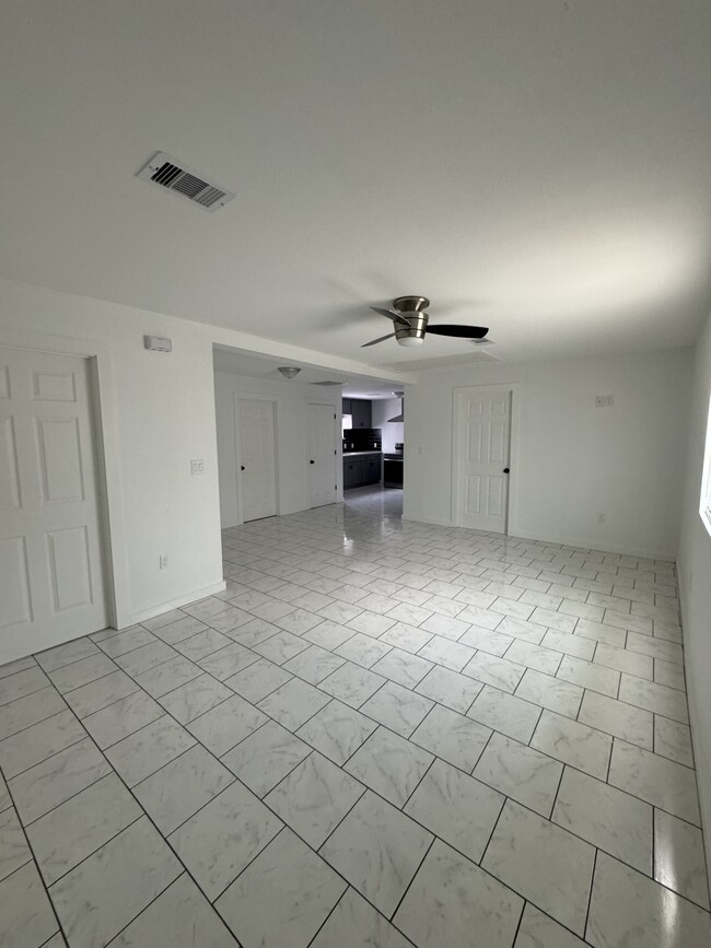 Living Room - 100 7th Ave