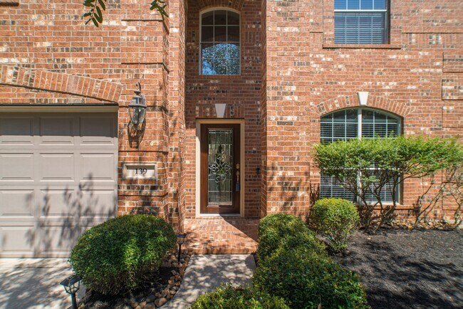 Building Photo - 139 S Rocky Point Cir