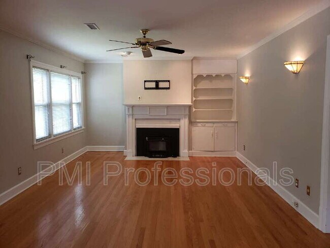 Building Photo - 429 2nd Ave