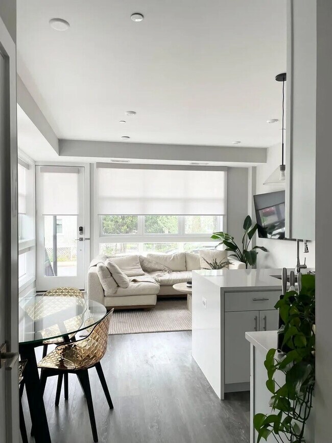 Foto del edificio - 1100 S Highland St