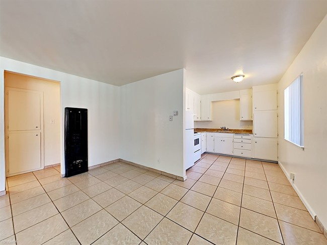 Building Photo - 1441 Parker Ave