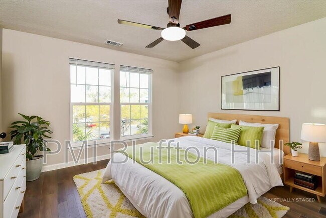 Foto del edificio - 100 Kensington Blvd