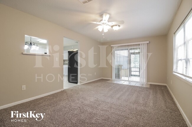 Building Photo - 1340 Sharon Dr