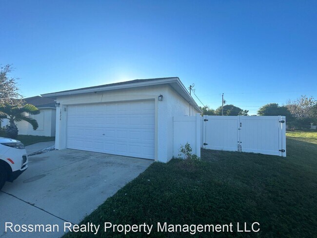 Foto del edificio - 3 br, 2 bath House - 1824 SE 15 Place