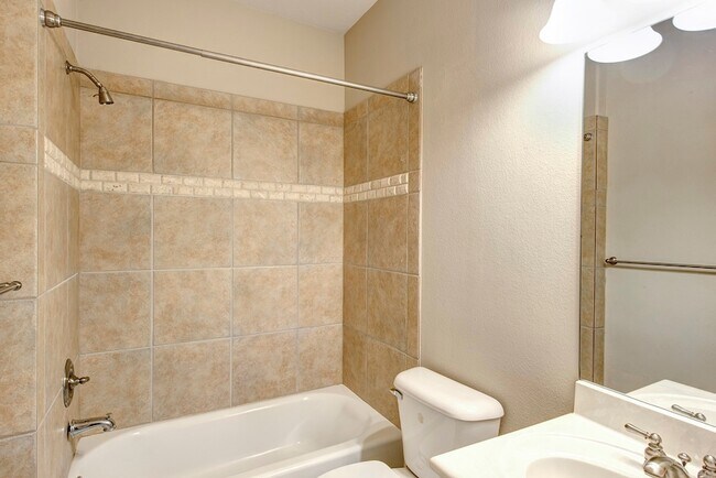 Building Photo - 4003 Feagan St