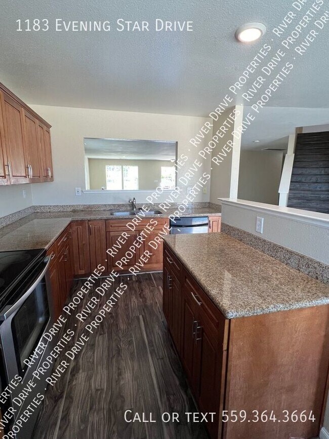 Building Photo - 6-Bedrooms, 6-Bathroom, & A Whole Lot of S...