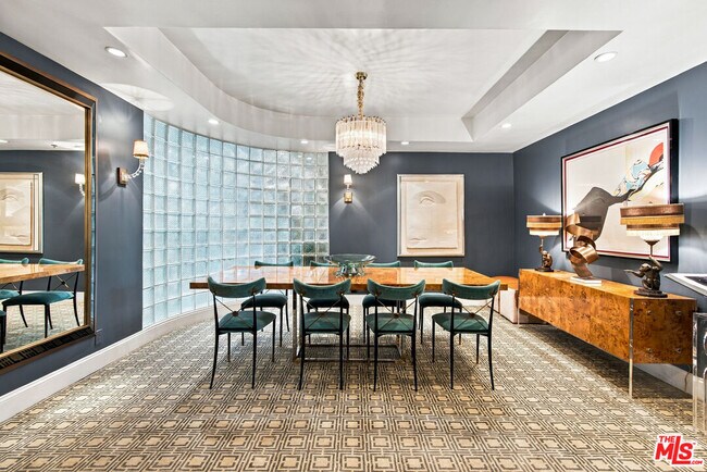Foto del edificio - 2132 Century Park Ln
