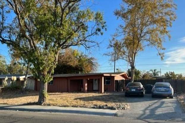 Building Photo - 1118 2nd St