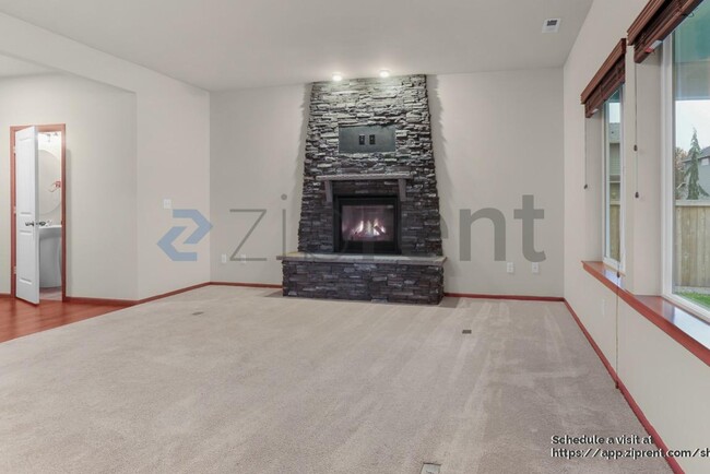 Building Photo - 5614 147th Pl NE