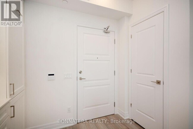 Building Photo - 36-836 Elm Dr W