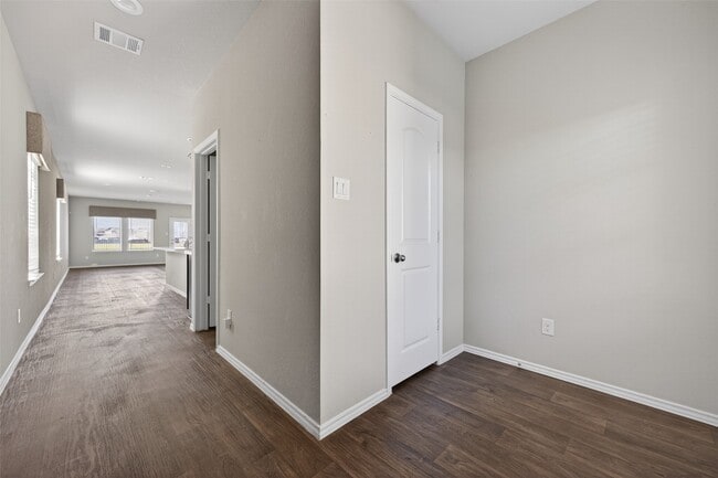 Building Photo - 14432 Sugar Pines Dr