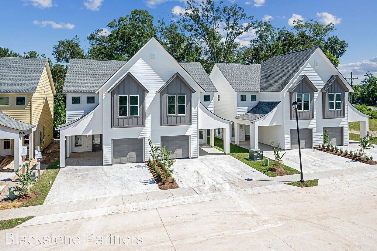 Primary Photo - 3 br, 2.5 bath House - 604 Lake Shelf Dr