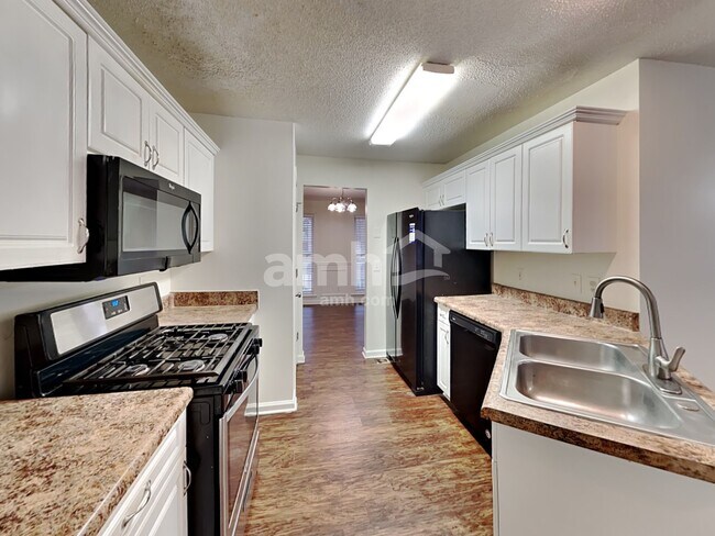 Foto del edificio - 170 Steeple Chase Trail