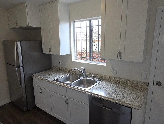 Foto del edificio - 1702 E 7th St