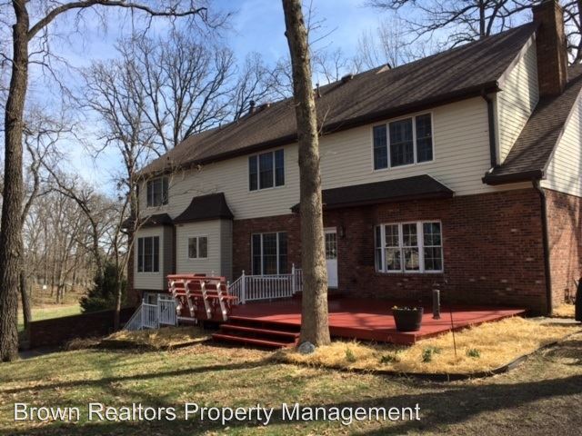 Building Photo - 5293 White Oak Dr
