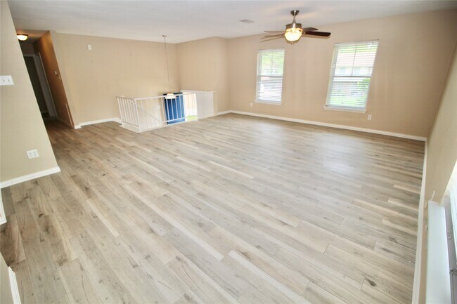 Building Photo - 612 E Castle Harbour Dr