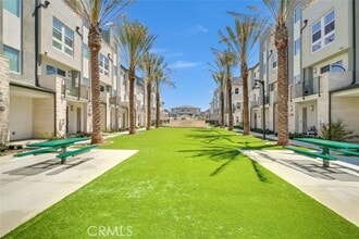 Building Photo - 1122 W Bushell St