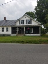 Building Photo - 12 Davis Ave