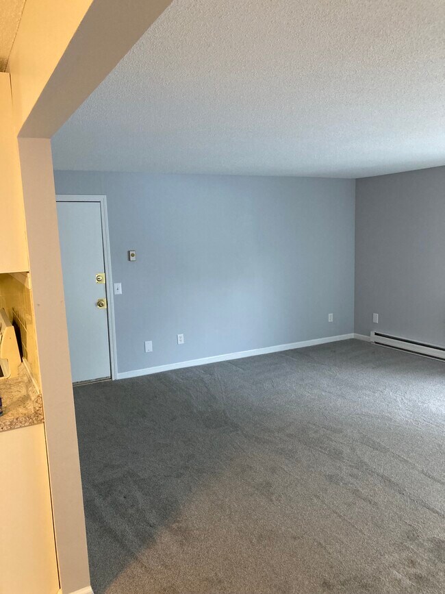 Sala de estar - 1560 Douglas Ave