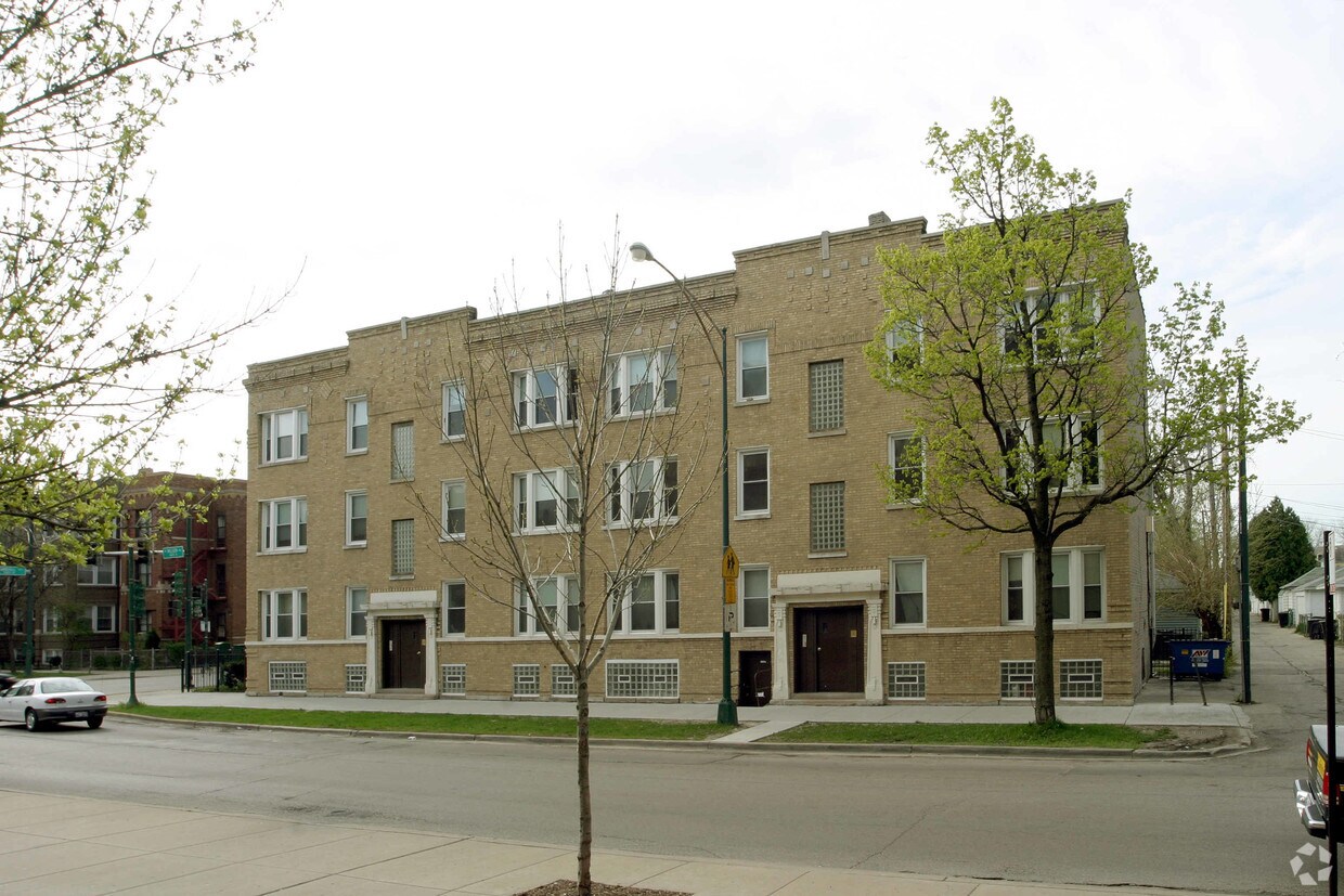 Primary Photo - 3401-3403 W Wilson Ave