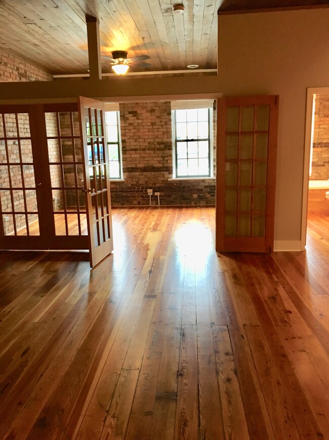 Original heart pine floors that have been refinished - 105 B W Main St