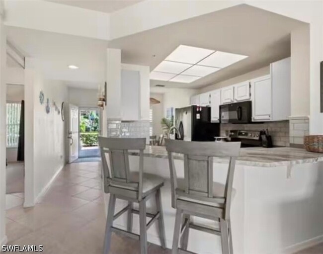 Building Photo - 9855 Costa Mesa Ln