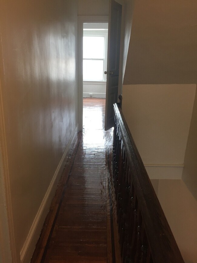 Foto del edificio - 5 Bedroom, 1 Bath, Parking-York City SD