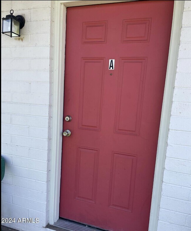 Foto del edificio - 845 W 1st St