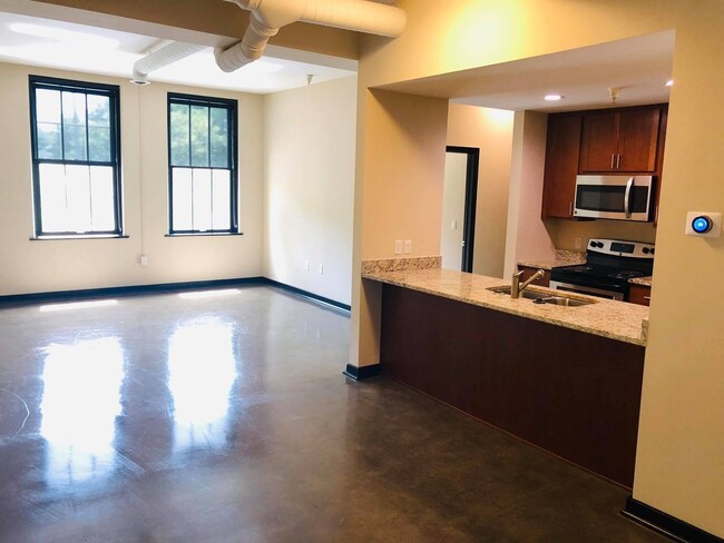 Interior Photo - Historic Irvington Flats