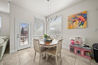 Building Photo - 1321 Benavites Dr