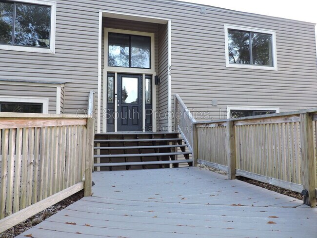 Building Photo - 654 Timber Ridge Rd