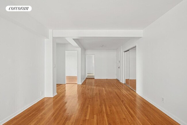 Foto del edificio - 401 W 56th St