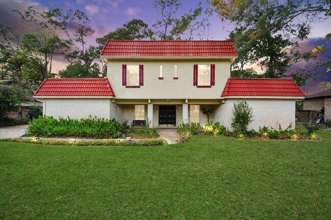 Building Photo - 17 Winged Foot Dr