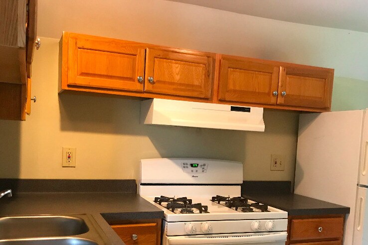 Kitchen - 415 E High St