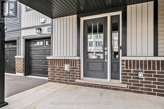Building Photo - 907 Lixnaw Ct