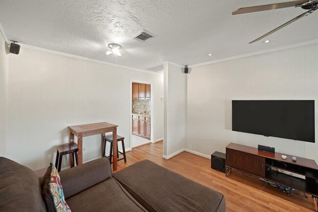 Foto del edificio - 1718 Chippendale Rd