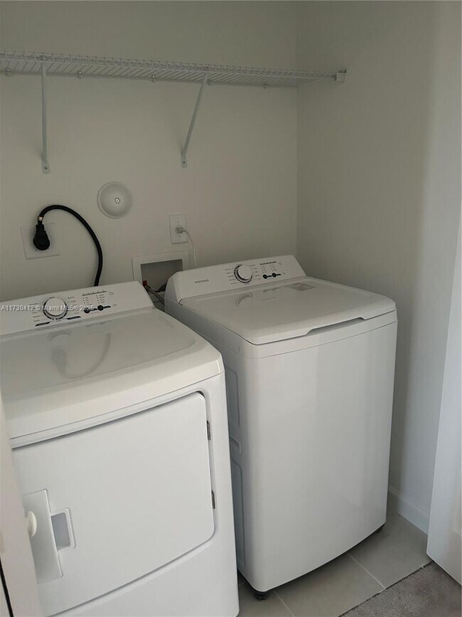 Foto del edificio - 3 bedroom in Miami FL 33167