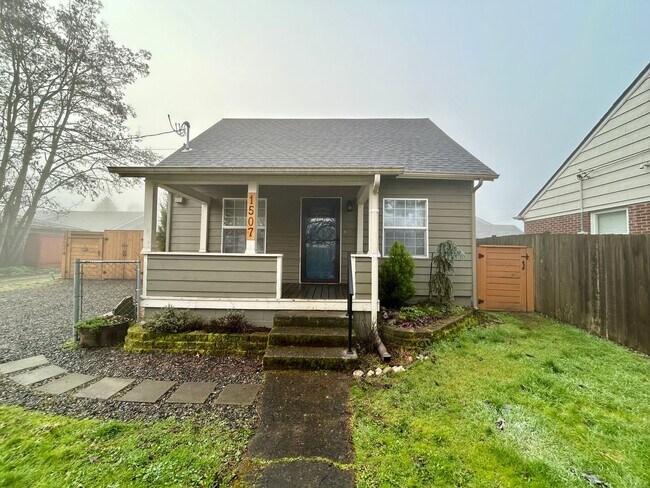 Building Photo - Welcome to your new home in the heart of Vancouver, WA!