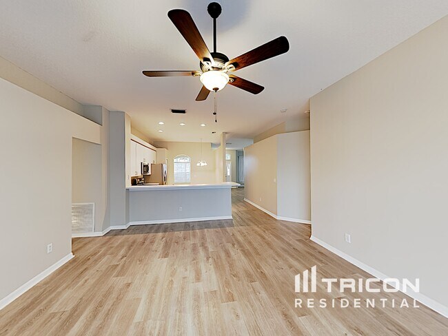 Foto del edificio - 433 Country Vineyard Drive Valrico FL