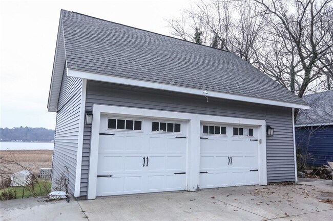 Building Photo - 1370 Bay Shore Blvd