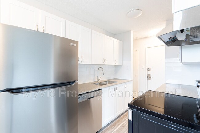 Photo du bâtiment - 10629-10114 114 St NW