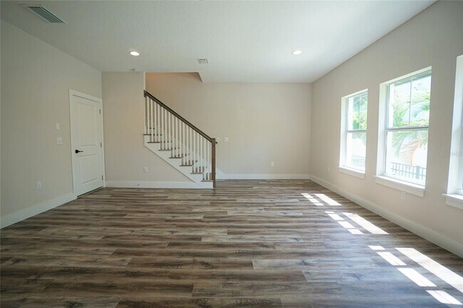 Building Photo - 3124 W Azeele St