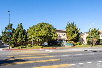Building Photo - San Carlos Apartments