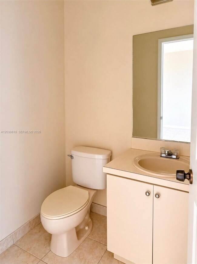 Foto del edificio - 641 E Mowry Ct