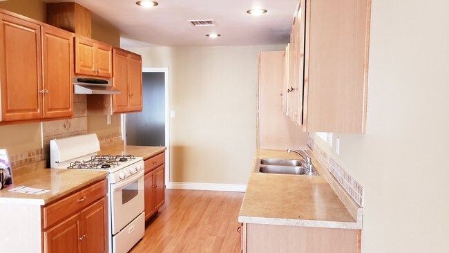 Foto del edificio - 3325 Walnut Grove Ave