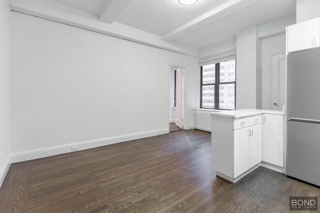 Foto del edificio - 140 E 46th St