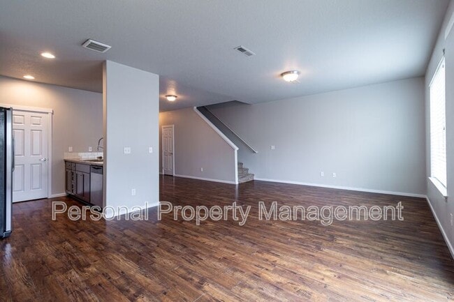 Building Photo - 1413 NE 83rd Dr