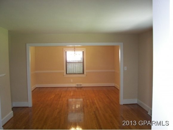 Building Photo - 1905 Forest Hill Dr